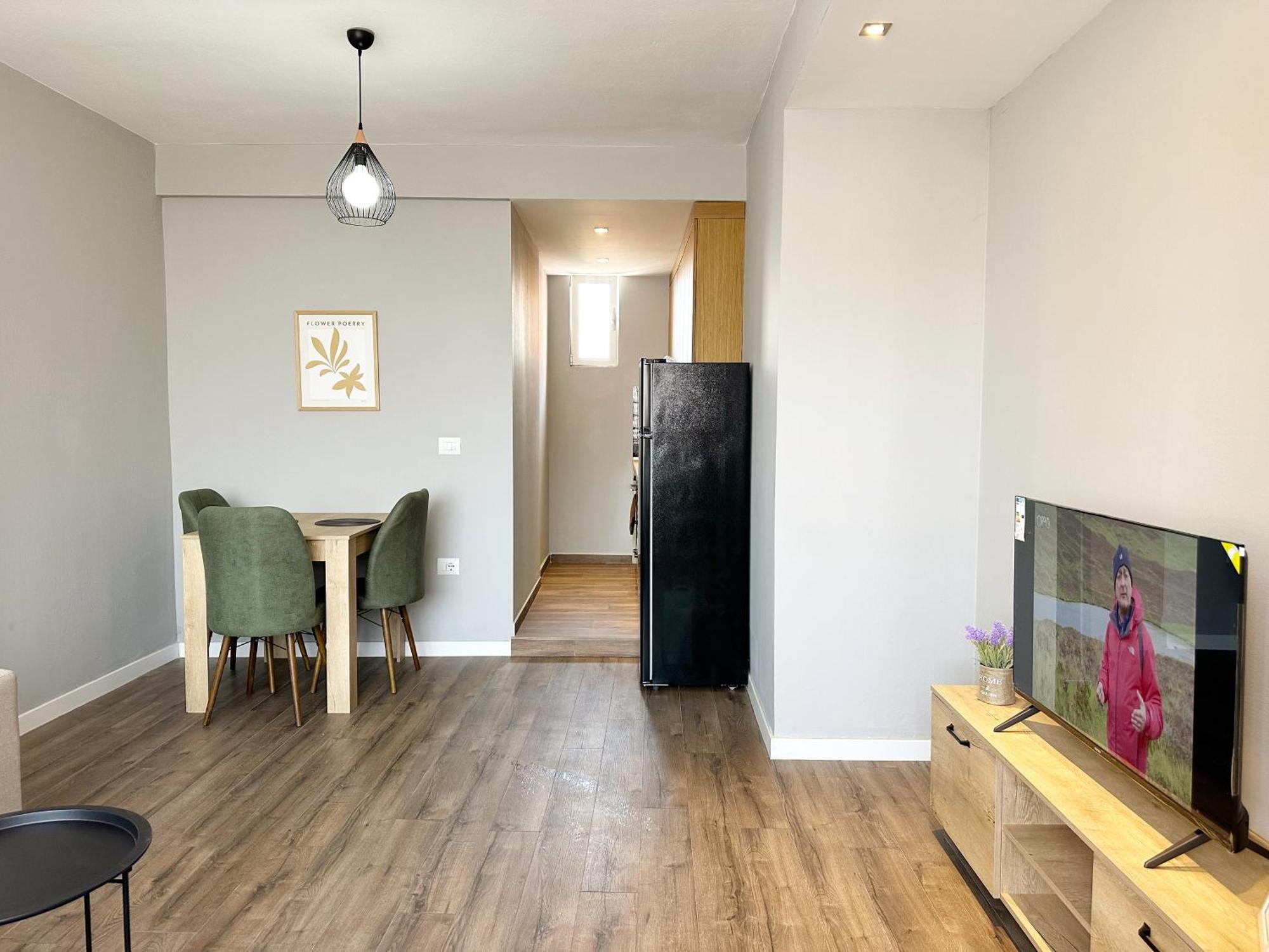 Jo-Al, New Bazaar! Apartment Тирана Екстериор снимка