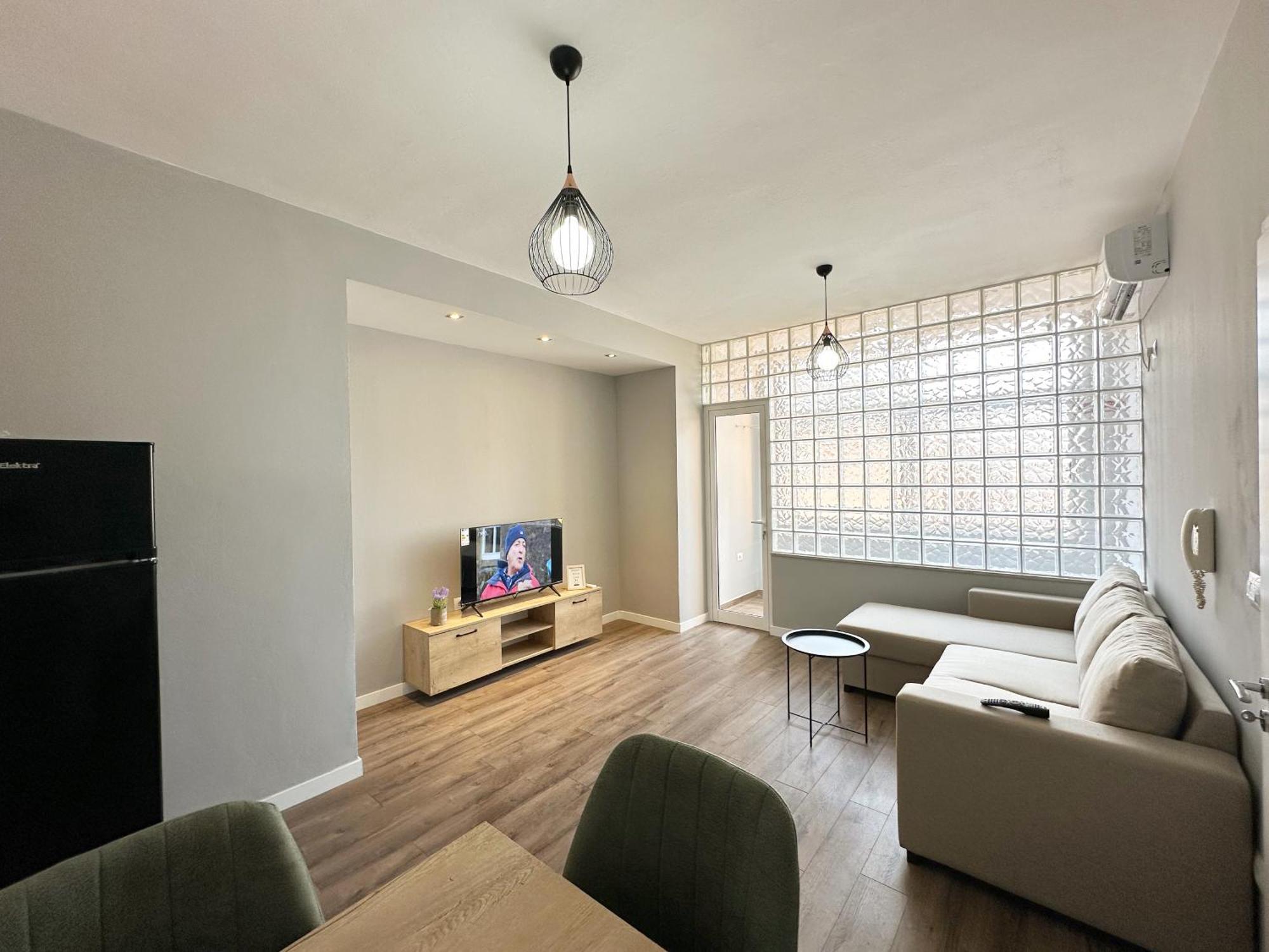 Jo-Al, New Bazaar! Apartment Тирана Екстериор снимка