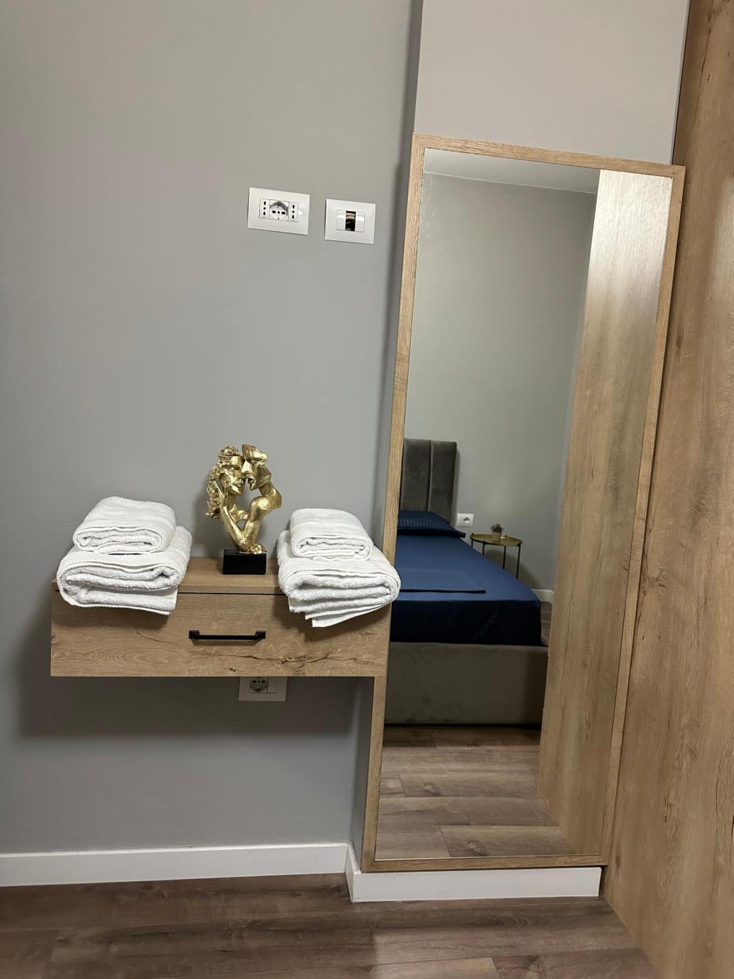 Jo-Al, New Bazaar! Apartment Тирана Екстериор снимка